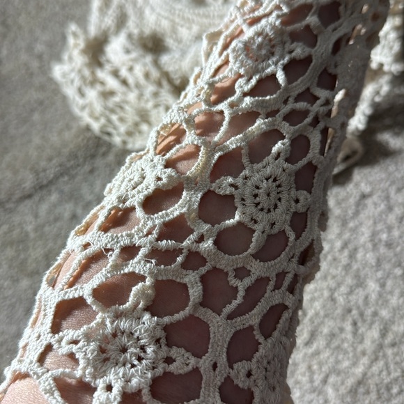 Size M Cupshe swimsuit cover-up. - Picture 5 of 6